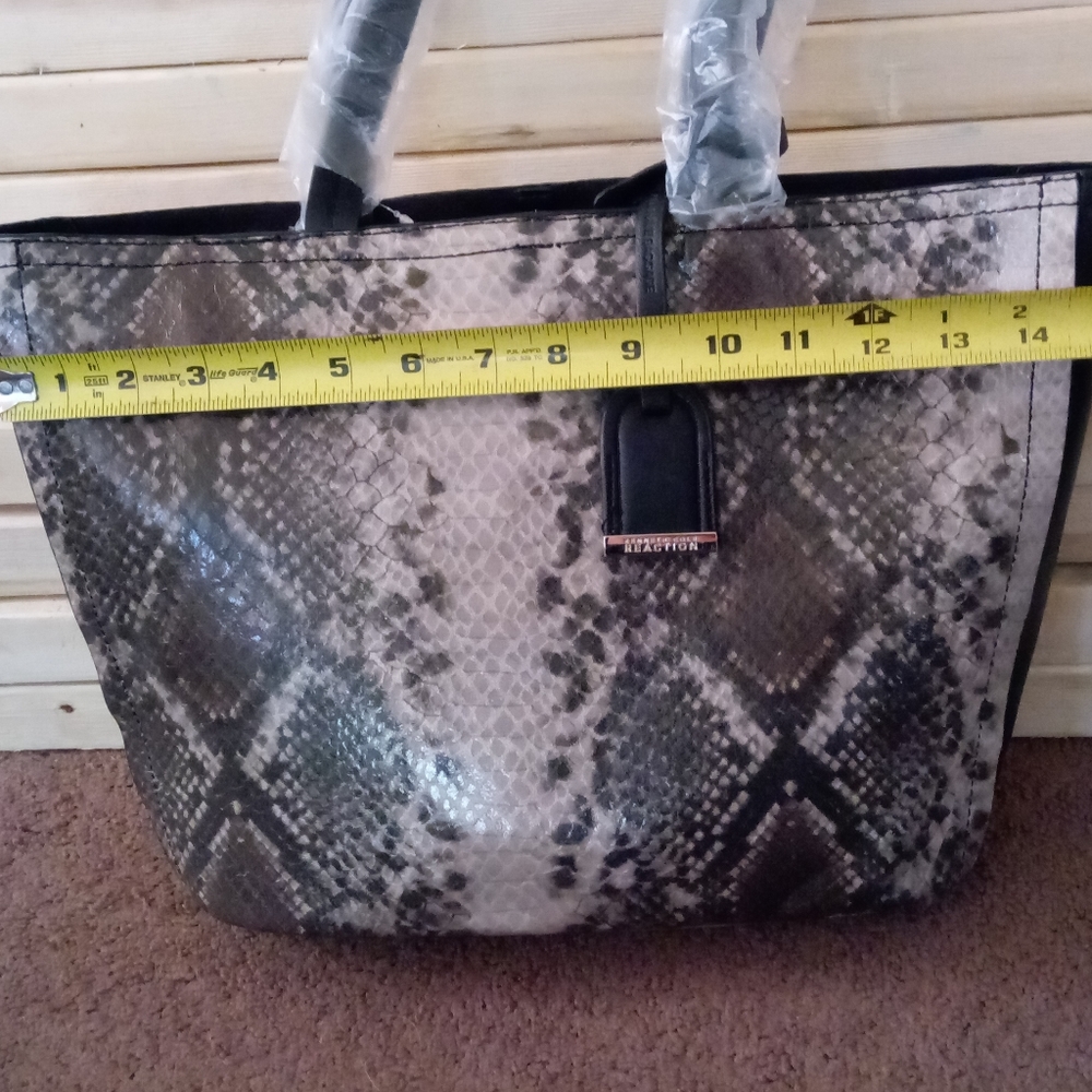 🎅💝Kenneth Cole Python-Snake Tote Purse